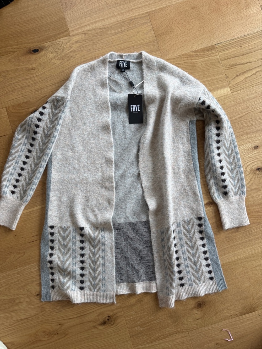 Frye Cream and Gray Patterned Cardigan size M